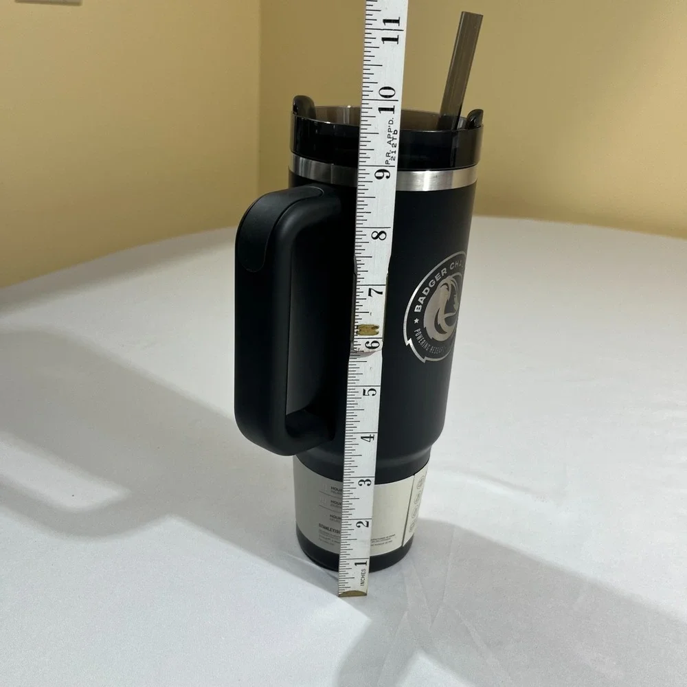 Stanley Quencher H2.0 FlowState 30 oz Tumbler Black New Badger Logo - Picture 11 of 15